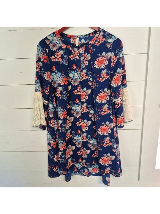 orange creek Tops - Orange Creek Women's Floral Navy Bell Sleeve Tunic Top